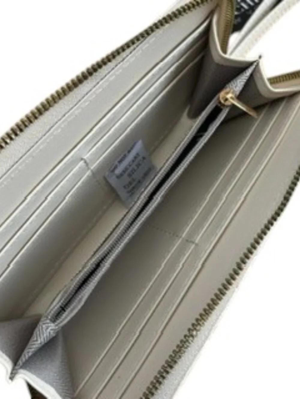 BADGLEY MISCHKA New York Cream Wallet/Clutch NWT - Picture 8 of 12